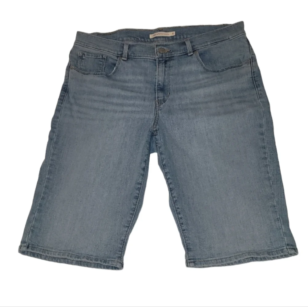 Levis levi jean